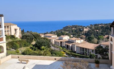 Magnifique appartement trame large super équipé avec vue mer magnifique